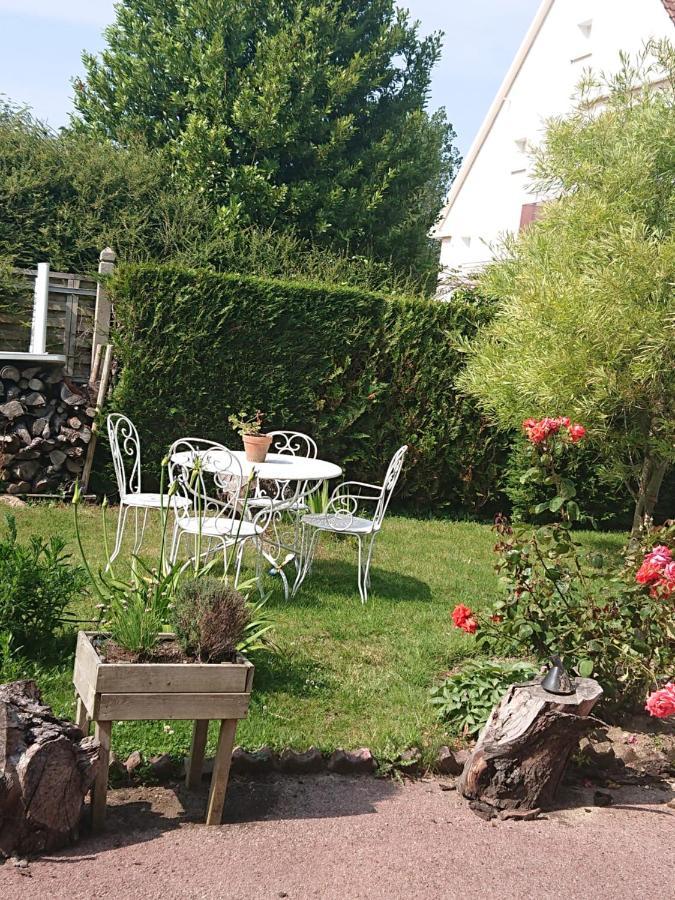 Joyeux Reveil Courseulles-sur-Mer Exterior foto